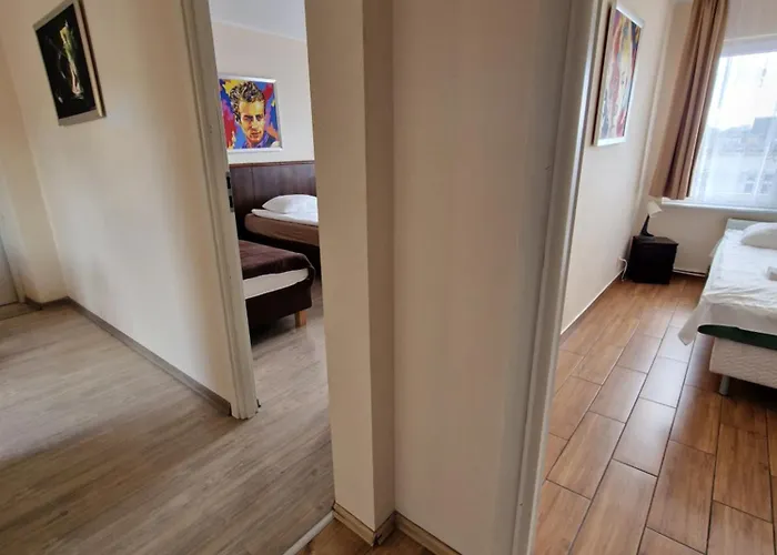 Centrum Noclegowe 6 *